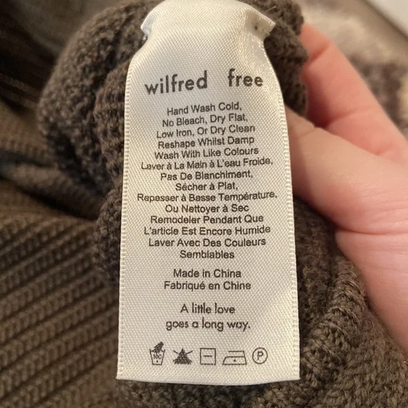 Wilfred Free Green Lolan Cropped Merino Wool Sweater - Picture 7 of 7